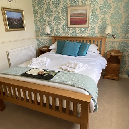 Plumpton Court