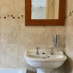 Plumpton Court 4*