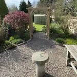 Plumpton Court بيت ضيافة