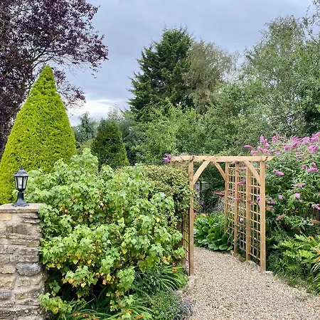 Plumpton Court