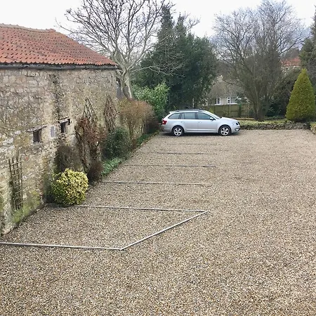 Guest house Plumpton Court 4*