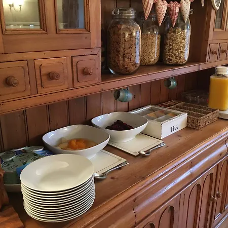 ゲストハウス Plumpton Court 4*