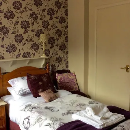 Plumpton Court ゲストハウス 4*