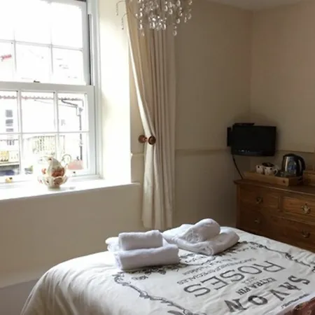 בית הארחה Plumpton Court 4*