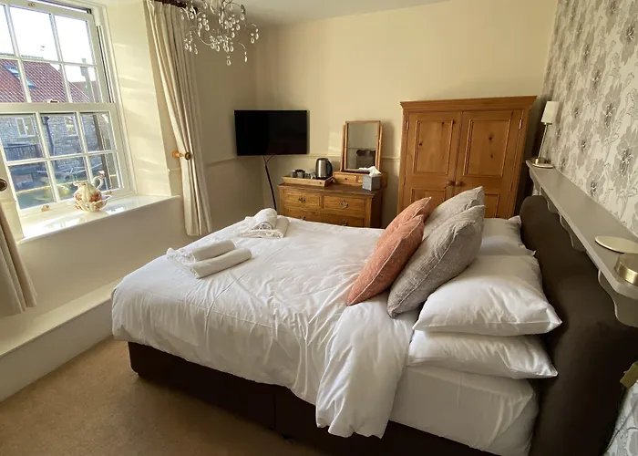 Guest house Plumpton Court 4*