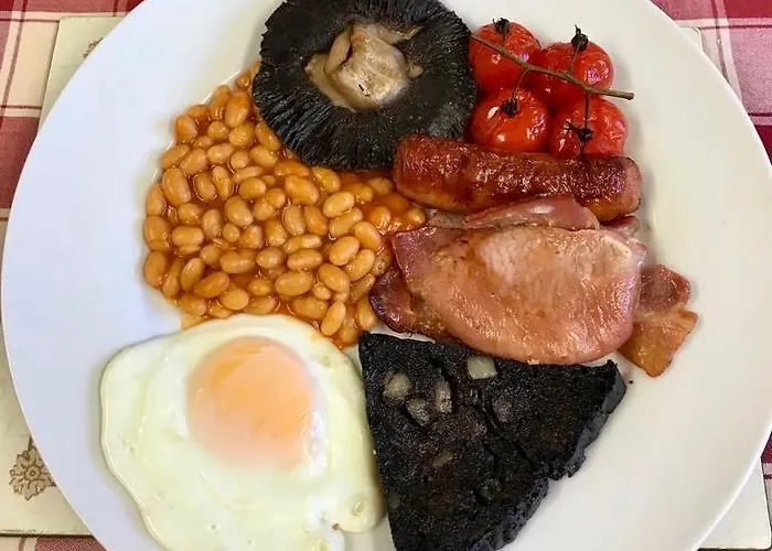 Plumpton Court Guest house 4*