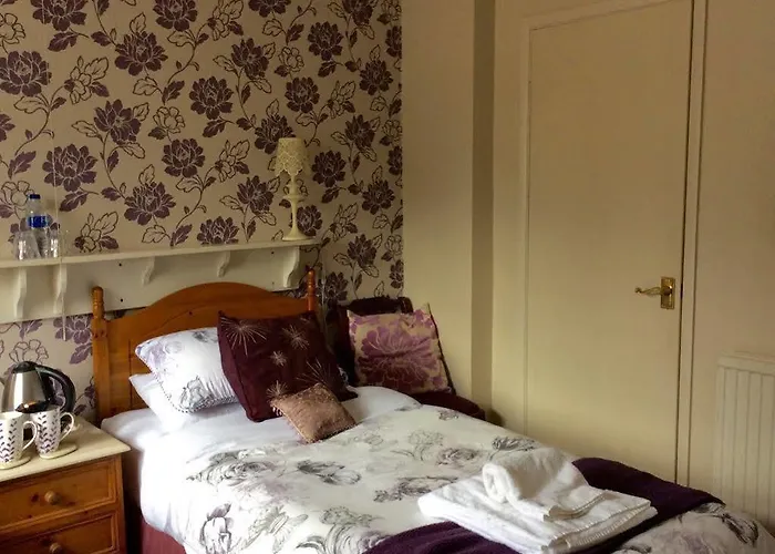 Plumpton Court Guest house 4*