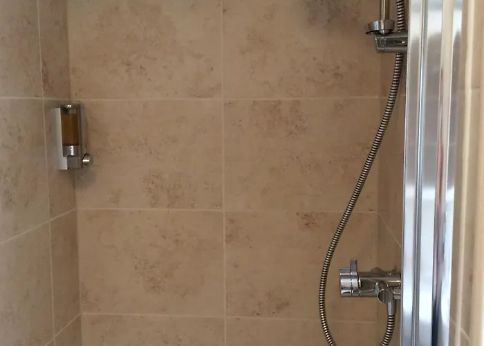 Guest house Plumpton Court