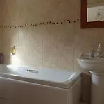 게스트하우스 Plumpton Court 나튼